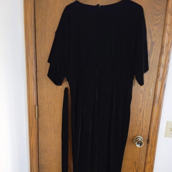 Black Velvet Modcloth x Collectif Wrap Dress with Slit-Size 16 - Picture 5 of 5